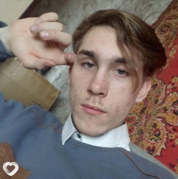 Александр, 21, Барнауле — анкета №2254824