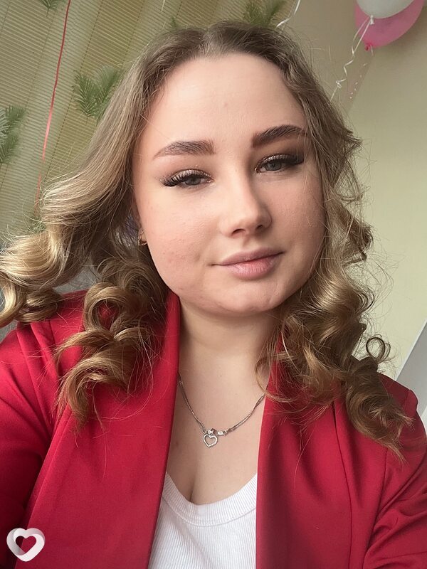Дарья, 23, Великом Новгороде — анкета №2255021