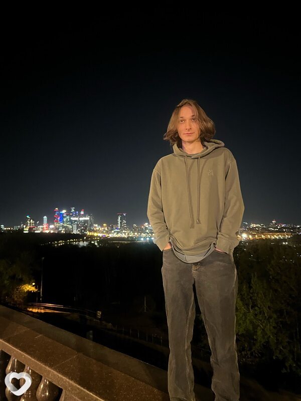 Михаил, 19, Москве — анкета №2255000