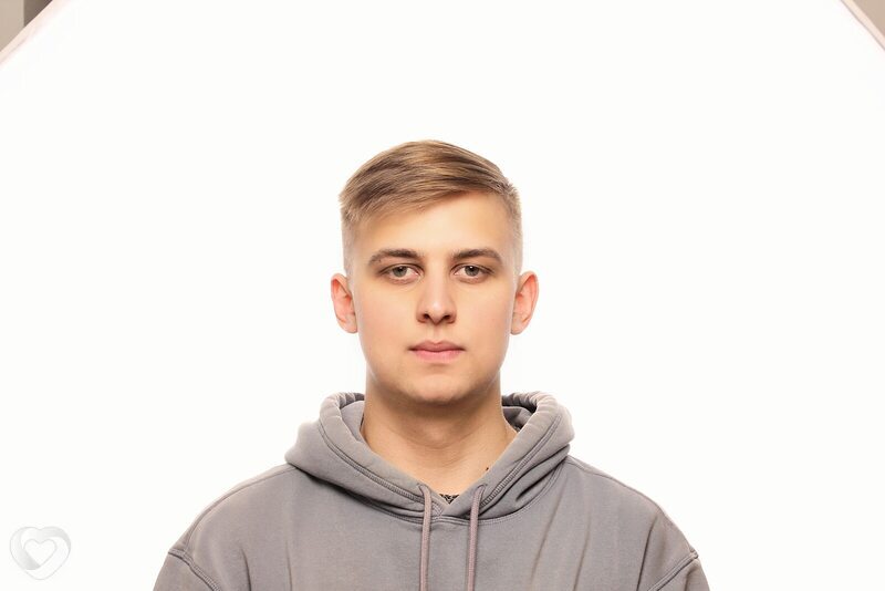 Иван, 22, Ярославле — анкета №2255099