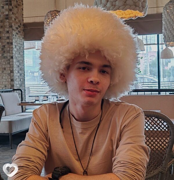 Евгений, 23, Красноярске — анкета №2256293