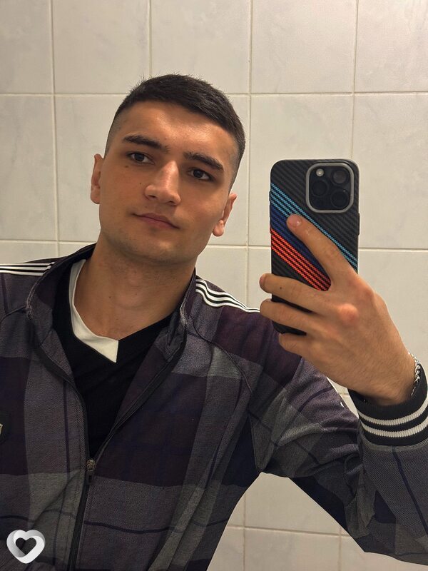 Хома, 21, Самаре — анкета №2256519
