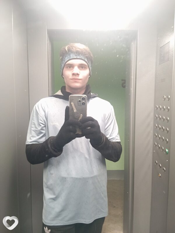 Евгений, 20, Москве — анкета №2257129