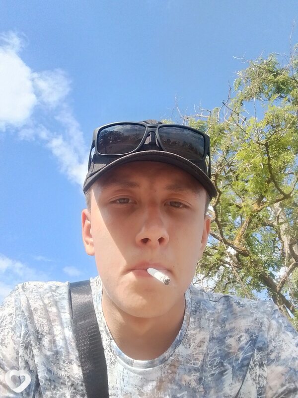 Дмитрий, 20, Ейске — анкета №2257265