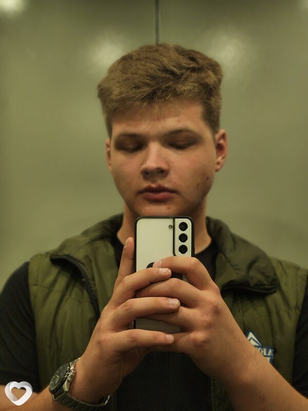 Георгий, 21, Томске — анкета №2257593