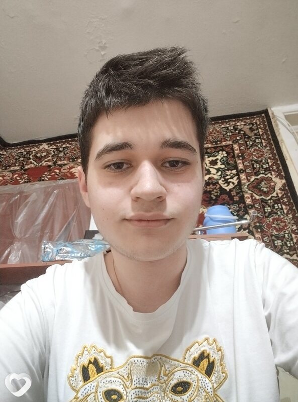Владимир, 19, Москве — анкета №2258043