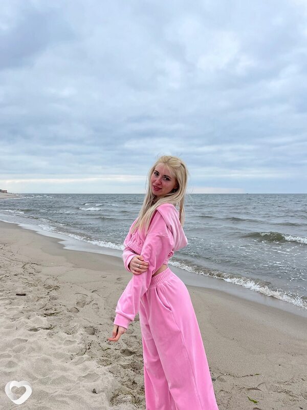 Настенька, 23, Калининграде — анкета №2258171