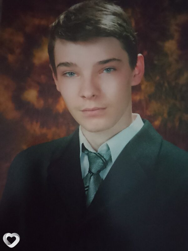 Дмитрий, 21, Екатеринбурге — анкета №2258278