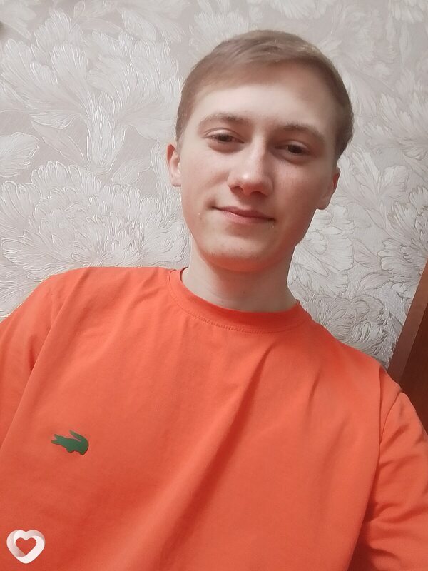 Илья, 21, Энгельсе — анкета №2258585