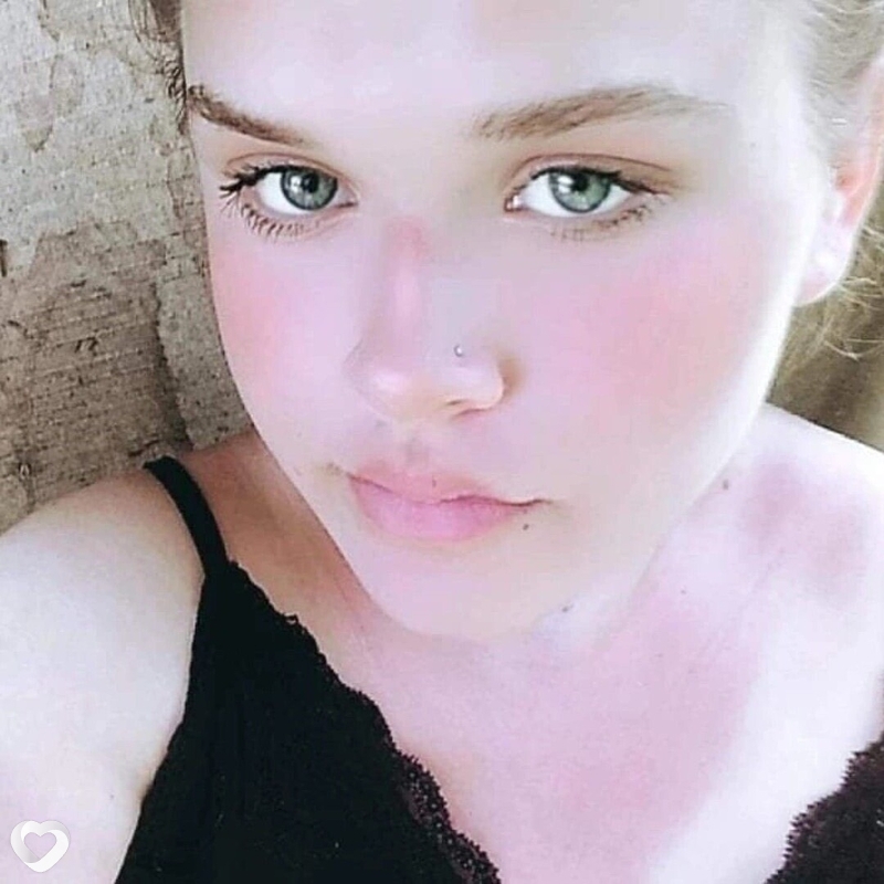 Ляля, 21, Николаеве — анкета №2258983
