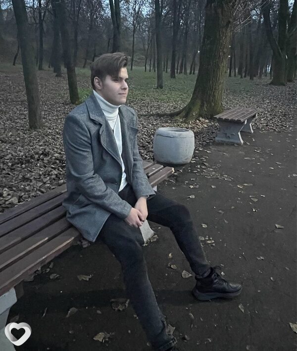 Артём, 21, Минске — анкета №2259028