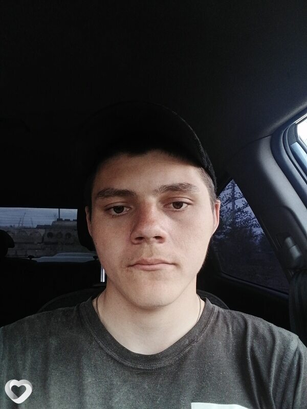 Виталий, 20, Оренбурге — анкета №2259653