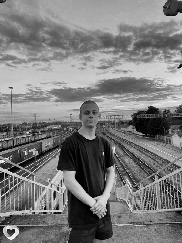 Андрей, 20, Санкт-Петербурге — анкета №2261032