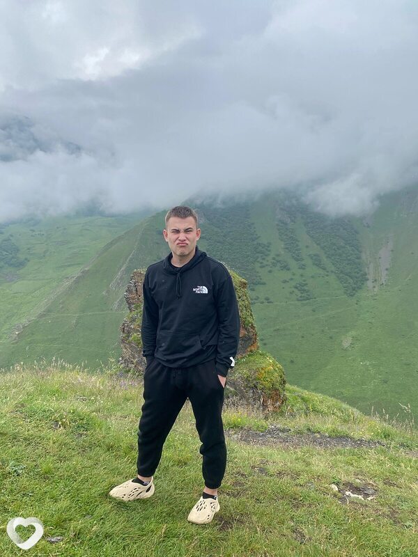 Рустам, 23, Санкт-Петербурге — анкета №2261332