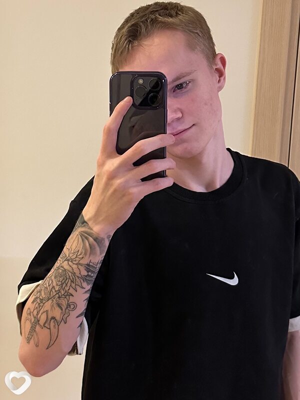 Никита, 21, Санкт-Петербурге — анкета №2261388