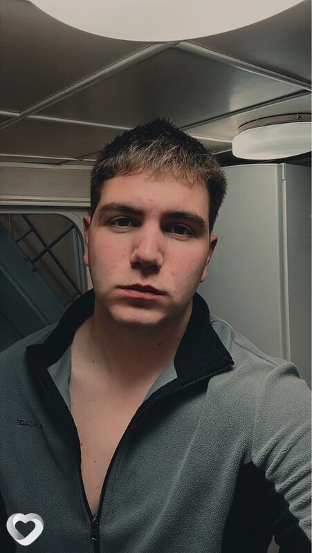 Эдуард, 20, Омске — анкета №2261533