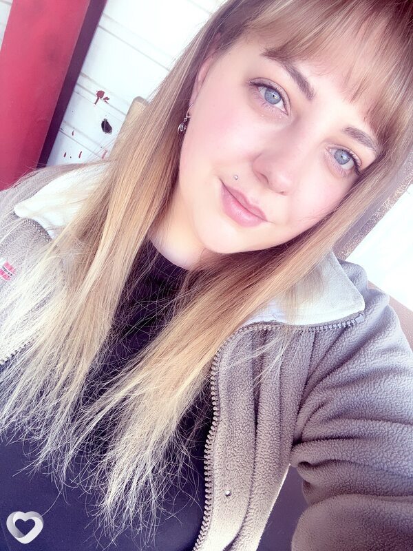 Елена, 26, Алдане — анкета №2261634