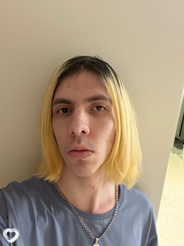 Кирилл, 21, Тюмени — анкета №2262135