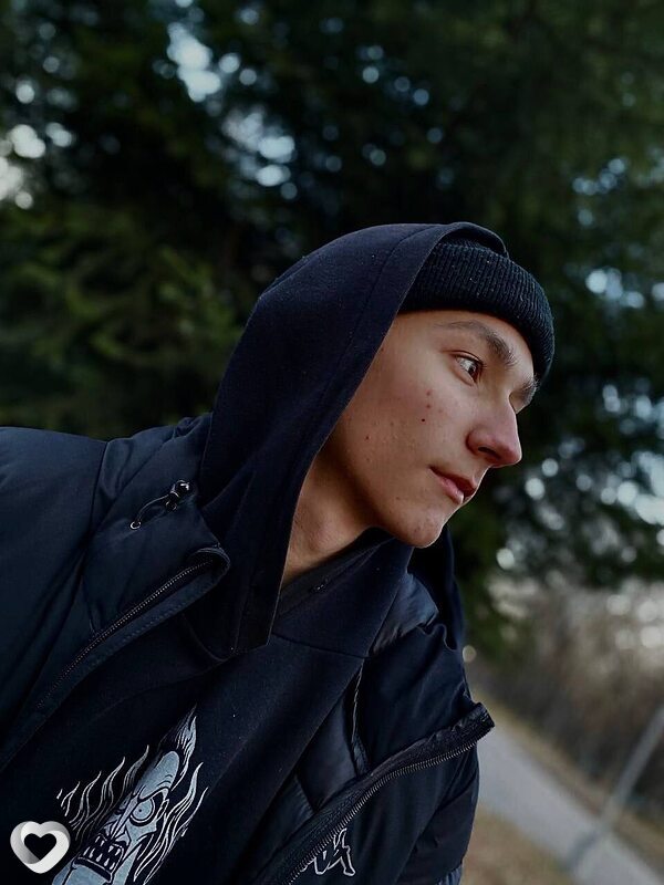 Артем, 20, Новокузнецке — анкета №2263584
