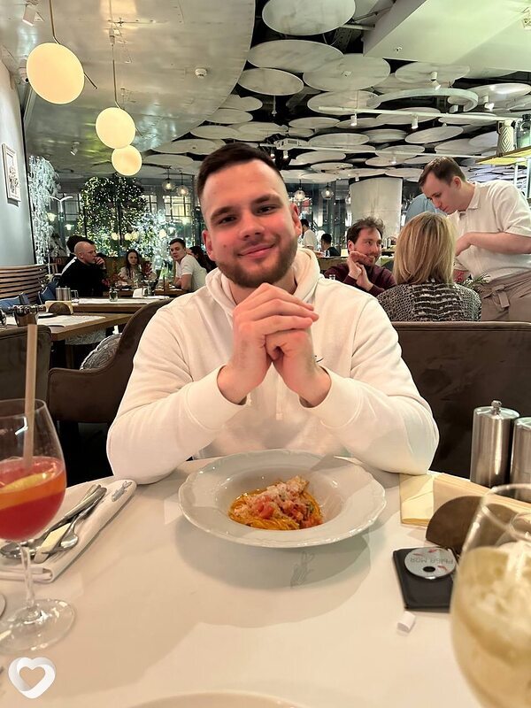 Артём, 27, Химках — анкета №2263795