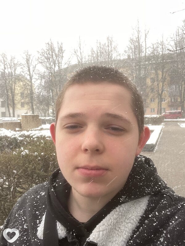 Илья, 19, Санкт-Петербурге — анкета №2264236
