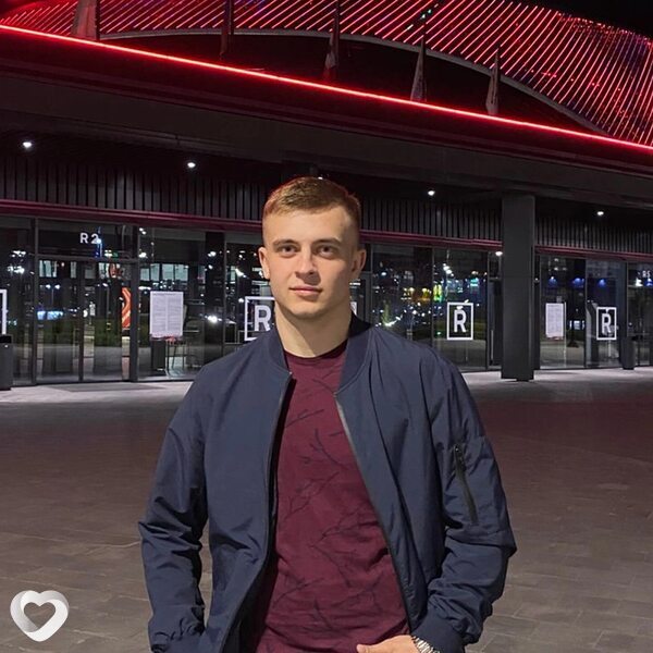 Саша, 23, Омске — анкета №2264283