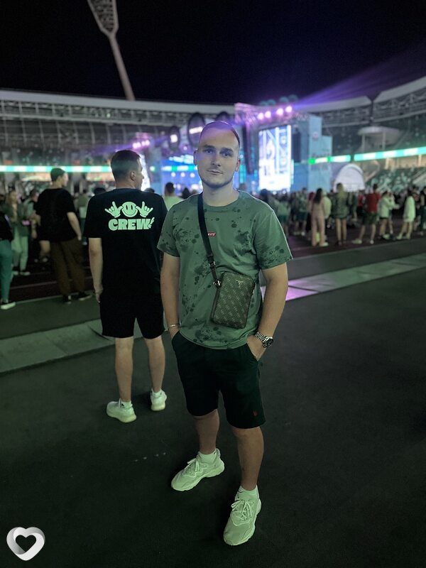 Максим, 24, Москве — анкета №2265112