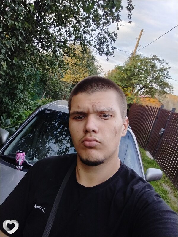 Данил, 21, Омске — анкета №2265324