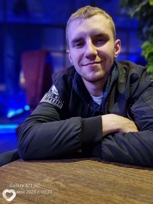 Михаил, 21, Минске — анкета №2265356