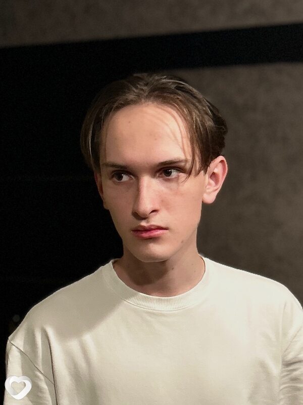 Денис, 19, Самаре — анкета №2265739