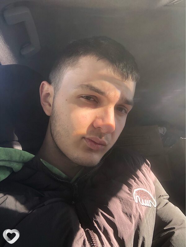 Артем, 20, Ессентуках — анкета №2266236
