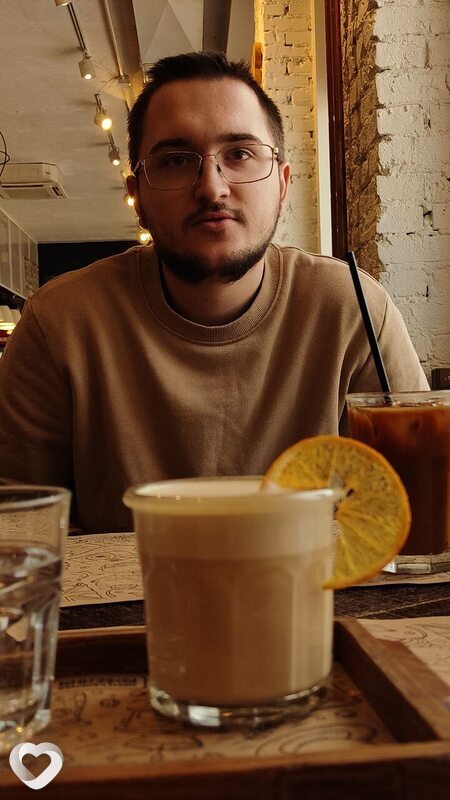 Михаил, 21, Барнауле — анкета №2266476