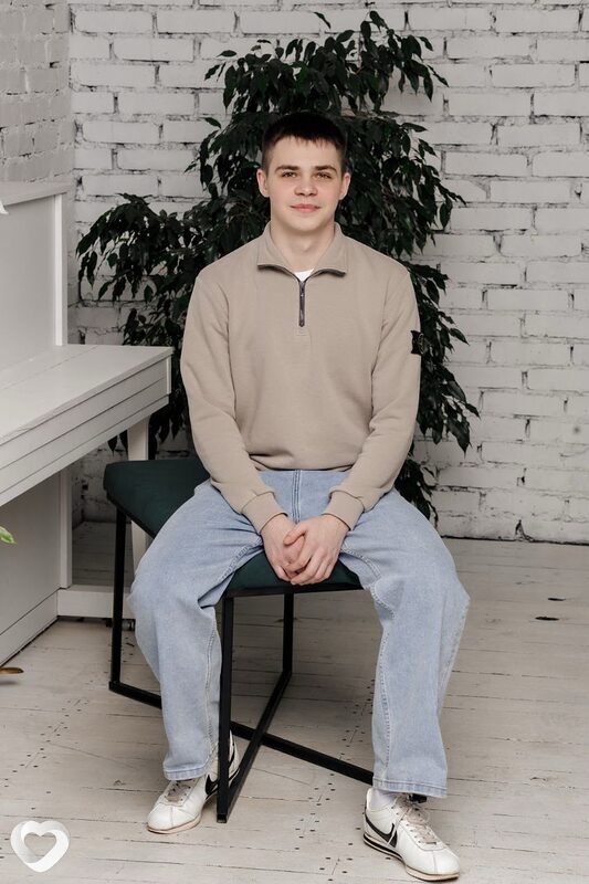 Максим, 21, Великих Луках — анкета №2266997