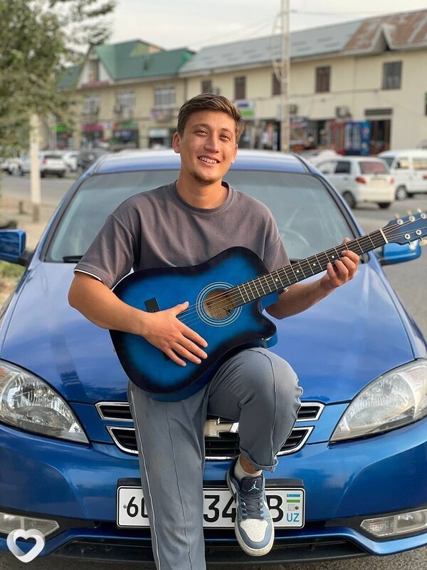 Олег, 22, Москве — анкета №2267039