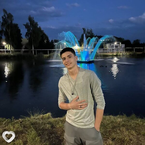 Александр, 19, Мурманске — анкета №2267459