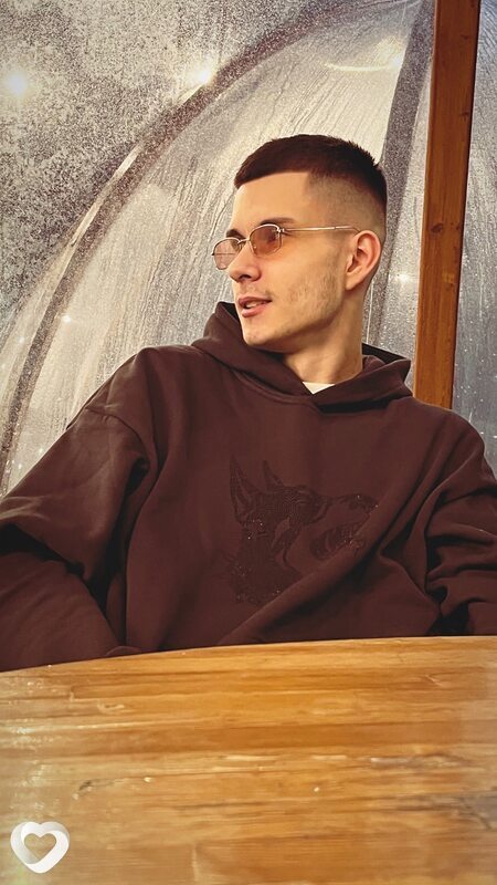 Антон, 21, Саратове — анкета №2269233