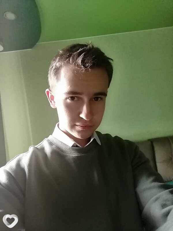 Артём, 21, Екатеринбурге — анкета №2269455