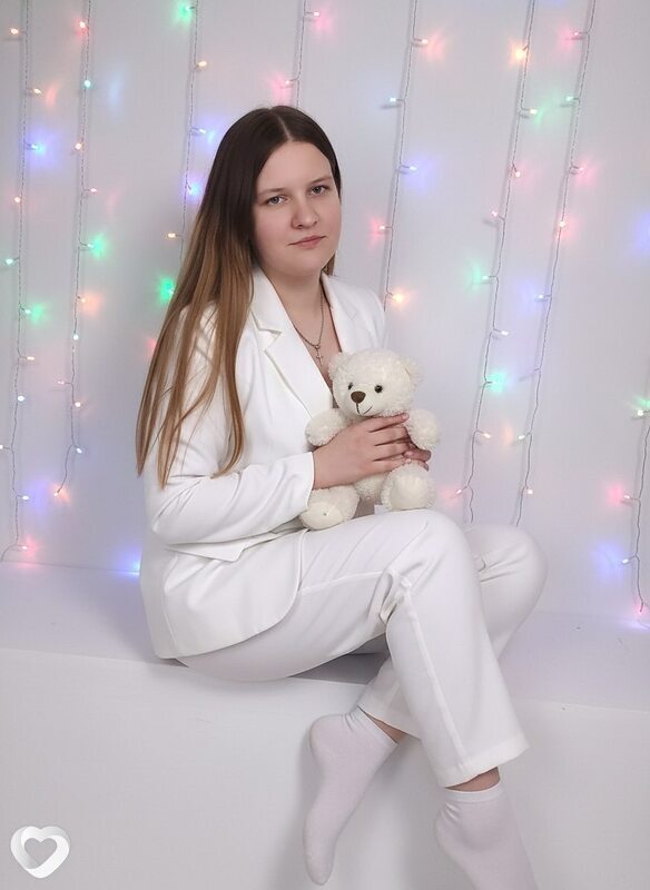 Полина, 21, Юрге — анкета №2270211