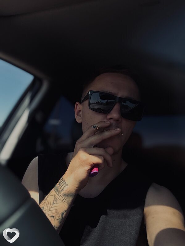 Артем, 23, Камени-на-Оби — анкета №2270347