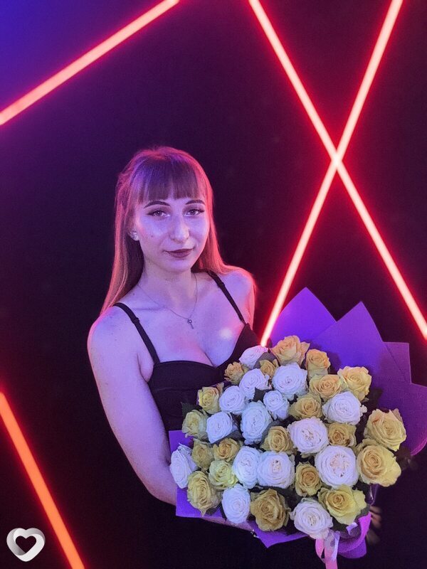 Яна, 22, Луганске — анкета №2270136