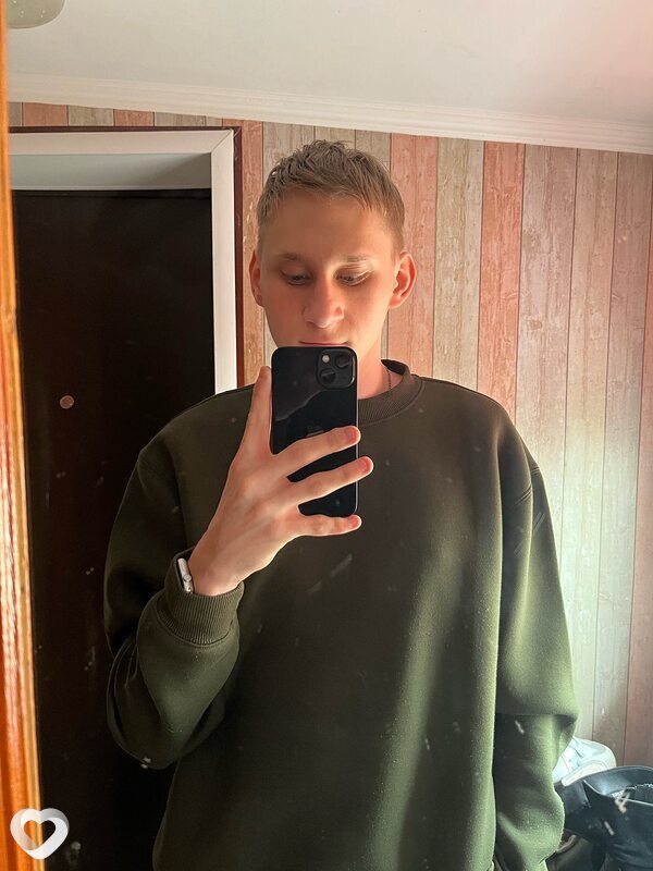 Дмитрий, 19, Москве — анкета №2271549