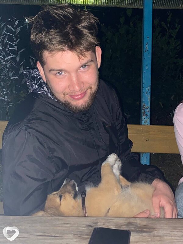Михаил, 22, Москве — анкета №2271687