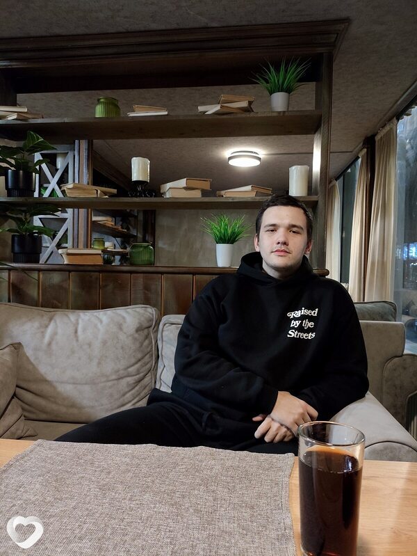 Сергей, 21, Армавире — анкета №2272508