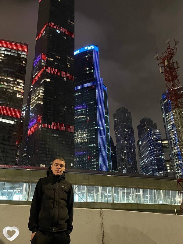 Евгений, 22, Москве — анкета №2272940