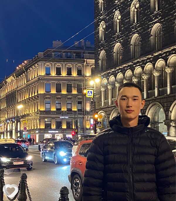 Амир, 19, Санкт-Петербурге — анкета №2273036