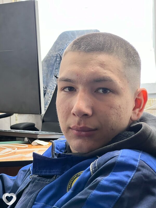 Анатолий, 23, Москве — анкета №2273037