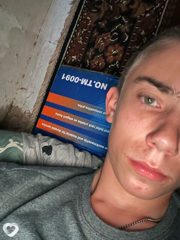 Максим, 19, Астрахани — анкета №2273083
