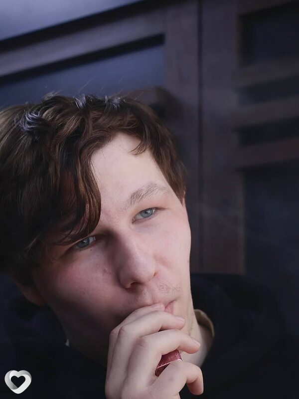 Илья, 23, Воронеже — анкета №2273588
