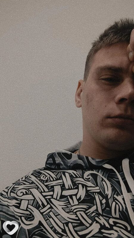 Олег, 25, Москве — анкета №2274001