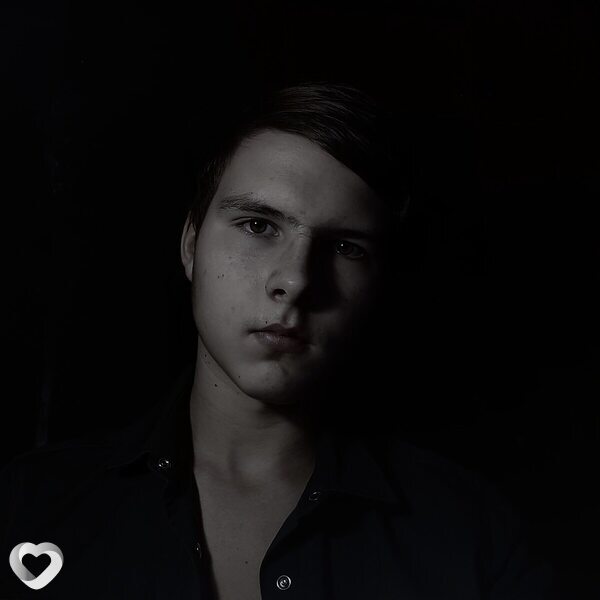 Антон, 20, Калуге — анкета №2275499